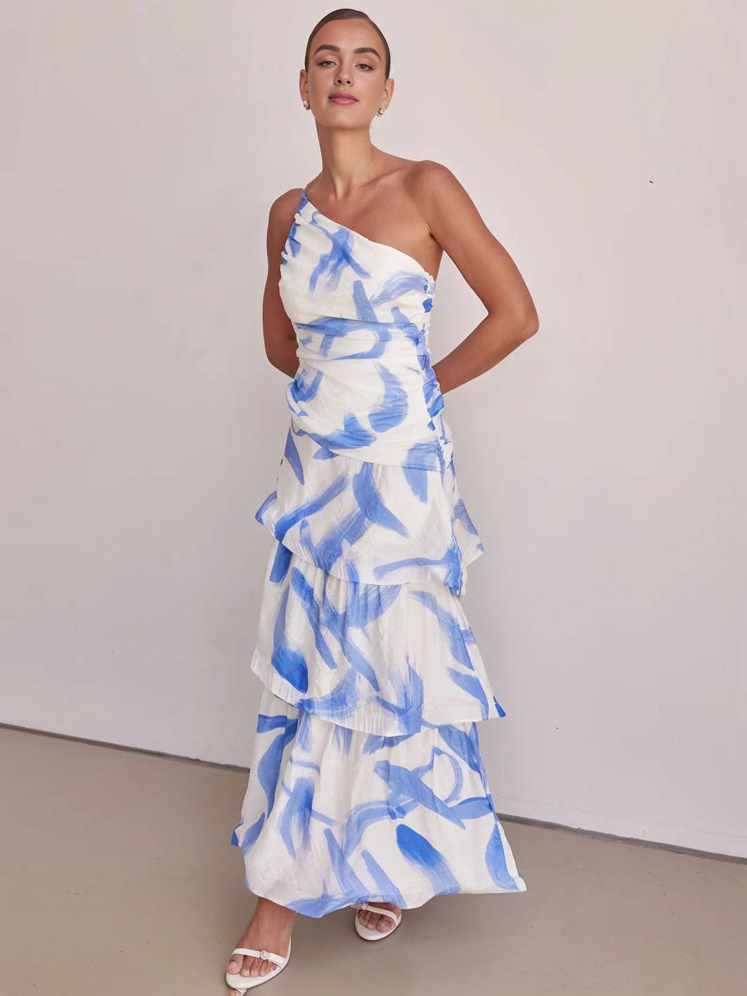 Cocolii robe longue plume motif une épaule dos nu peplum à volantée sans manches femme doux boho décontracté de plage