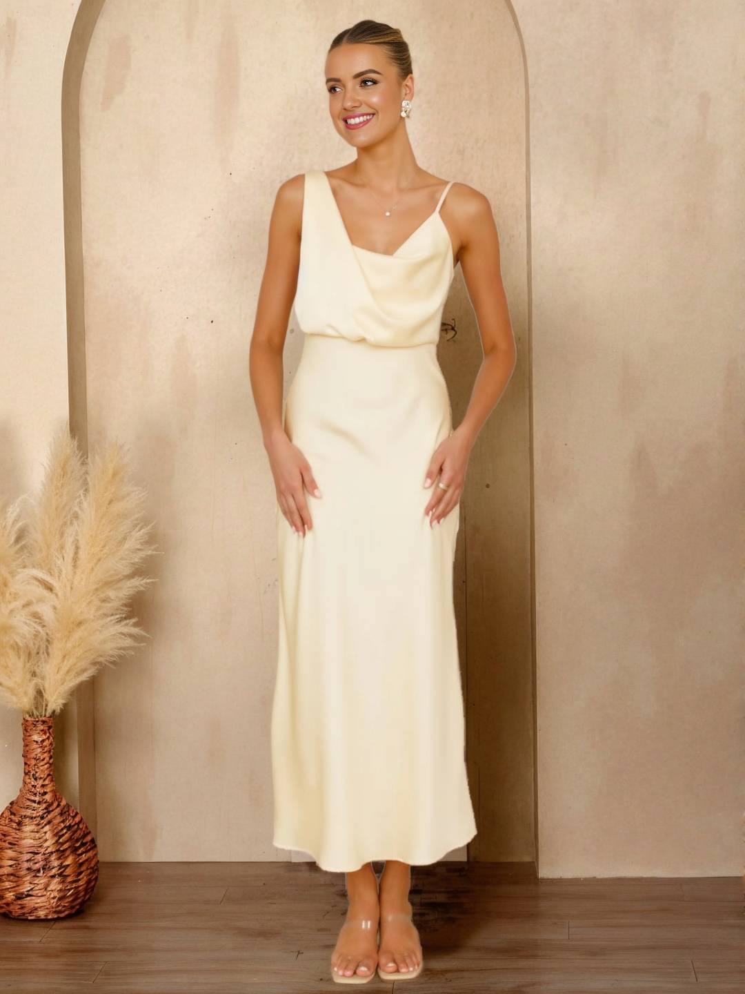 Cocolii longue robe en satin irrégulière v-cou col bénitier et dos nu sans manches élégant femme pour une soirée invité mariage