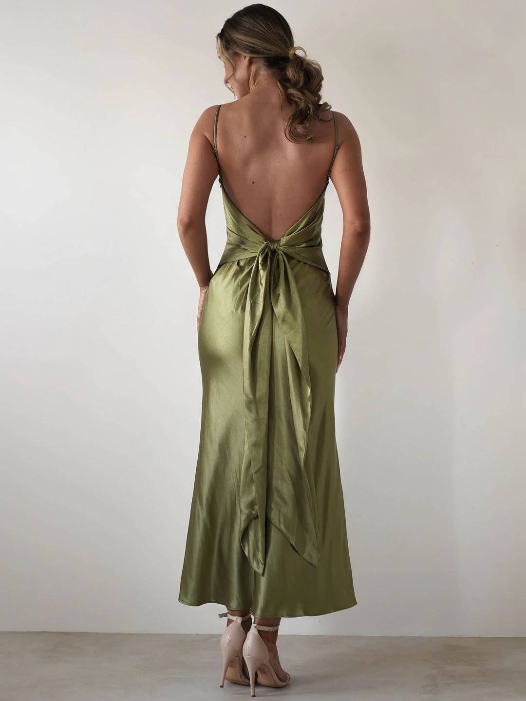 Cocolii longue robe en satin v-cou à fines brides dos nu sans manches femme casual élégant bal de promo de soirée pour mariage