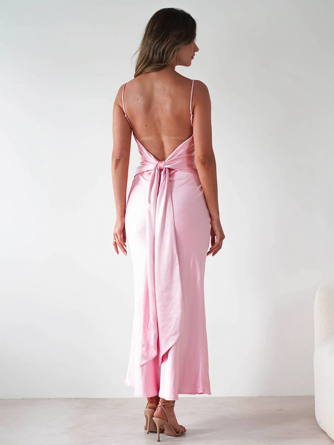 Cocolii longue robe en satin v-cou à fines brides dos nu sans manches femme casual élégant bal de promo de soirée pour mariage