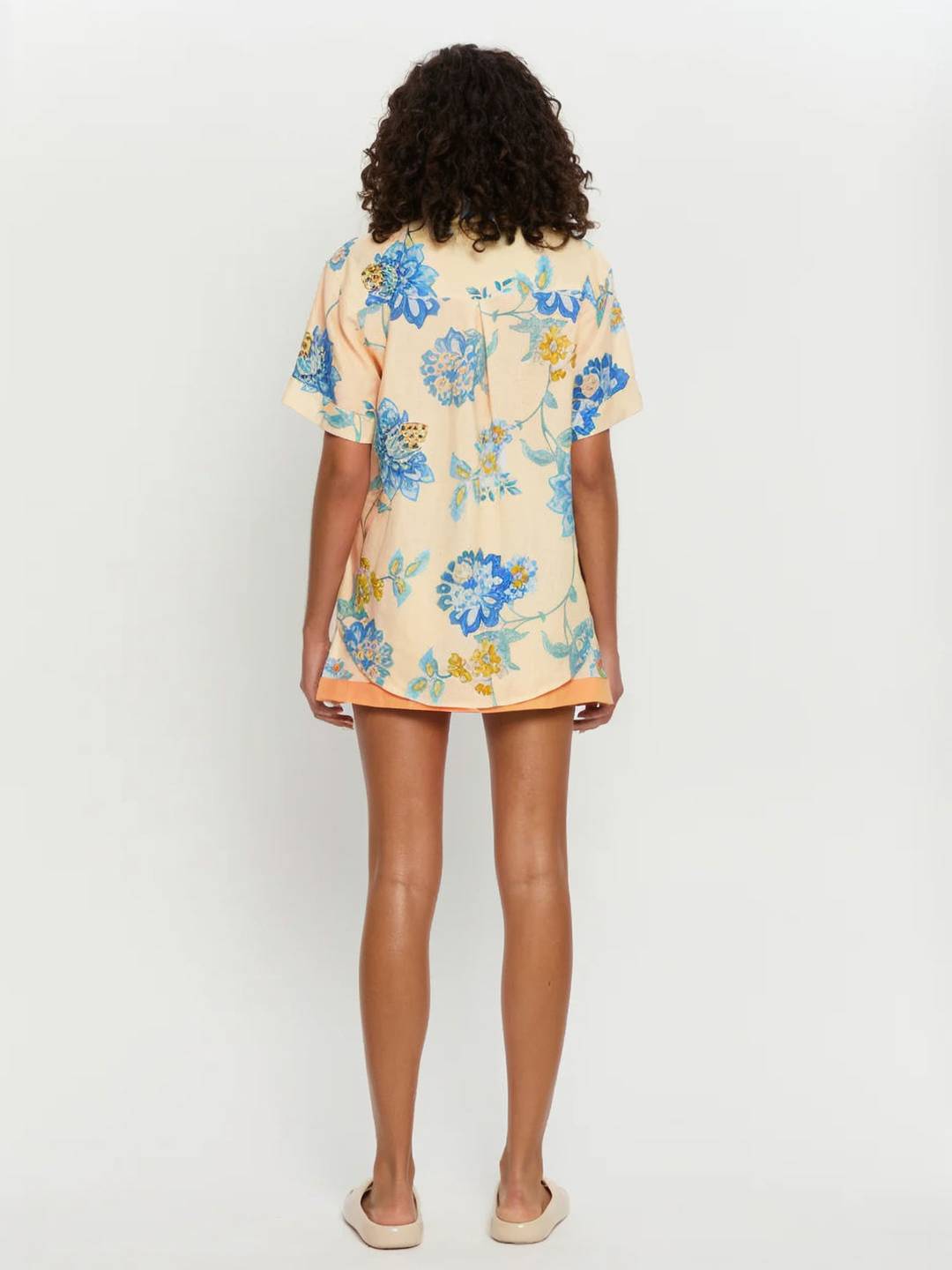 Cocolii ensemble tenue avec jpue imprimé à fleurie boutonnage col chemise manches courtes chemise femme décontracté bleu jaune