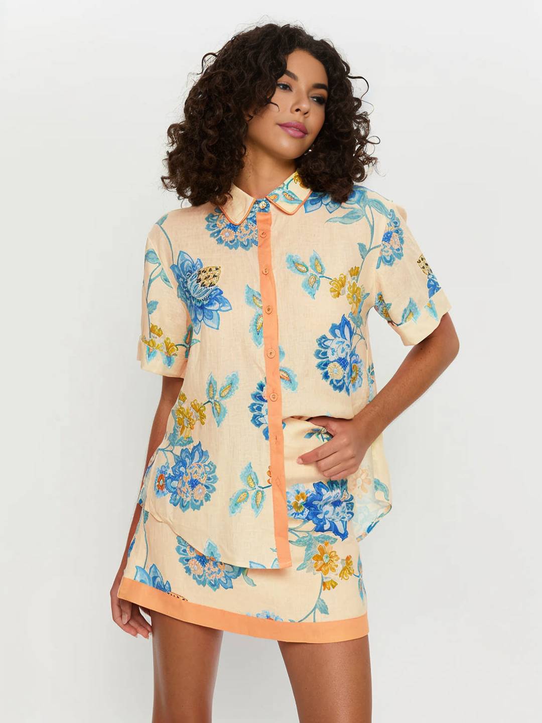 Cocolii ensemble tenue avec jpue imprimé à fleurie boutonnage col chemise manches courtes chemise femme décontracté bleu jaune