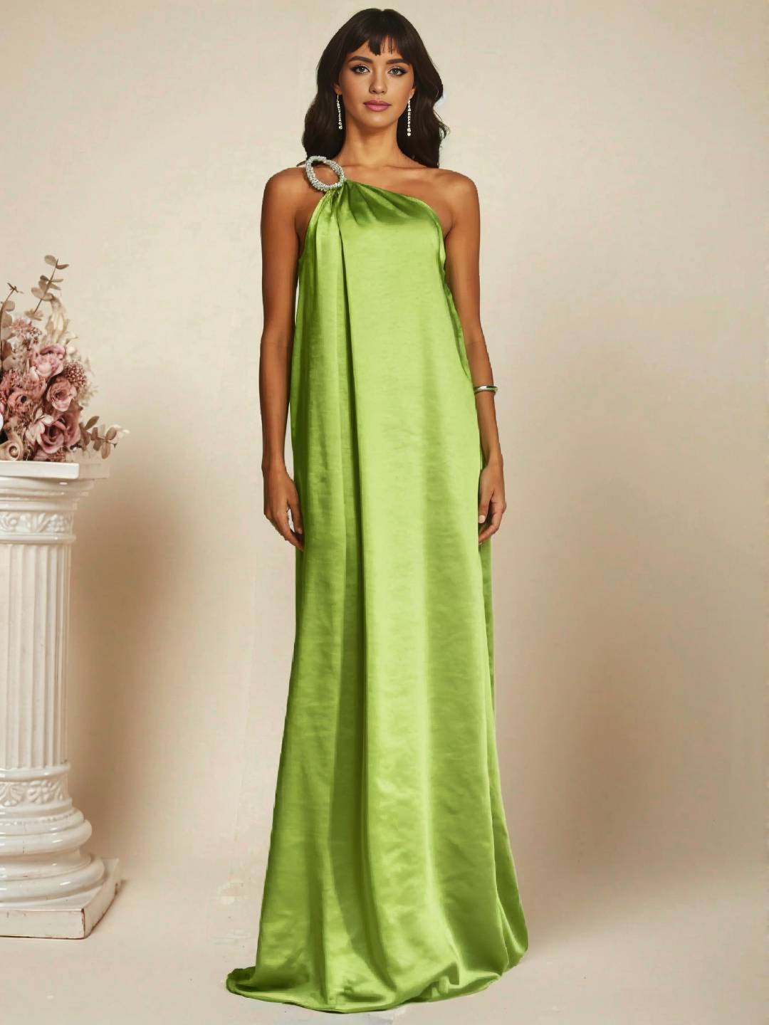 Cocolii longue robe longue asymétrique en satin détail bijou à l'épaule sans manches femme de soirée de plage