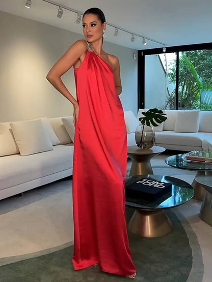 Cocolii longue robe longue asymétrique en satin détail bijou à l'épaule sans manches femme de soirée de plage