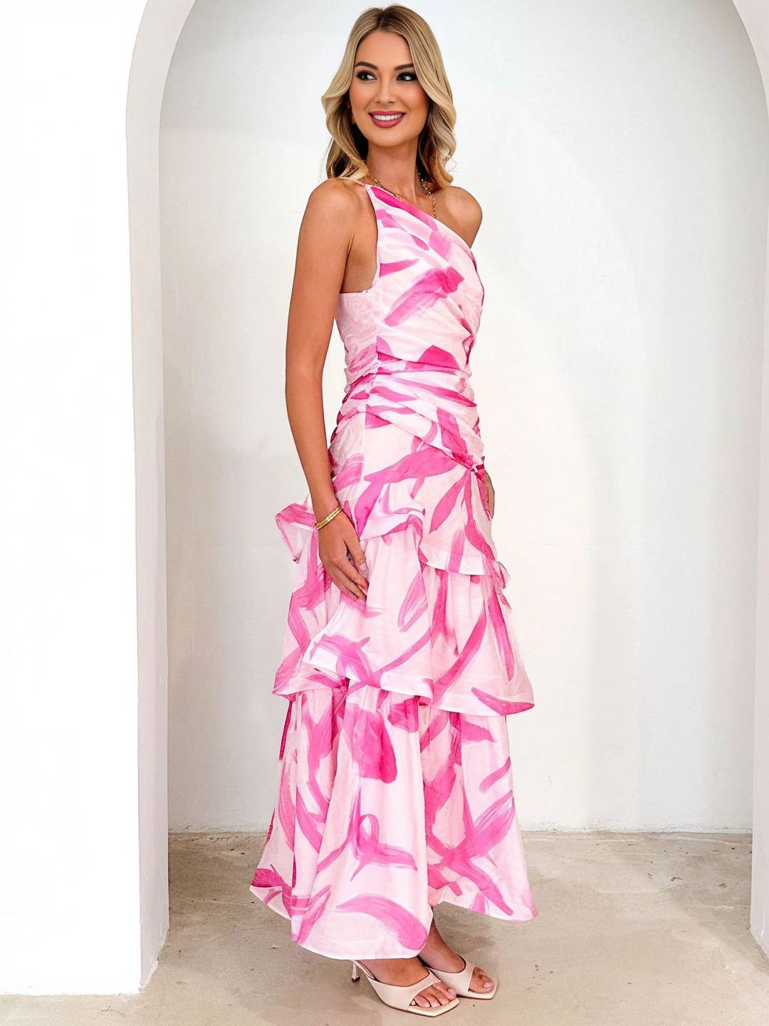 Cocolii robe longue plume motif une épaule dos nu peplum à volantée sans manches femme doux boho décontracté de plage