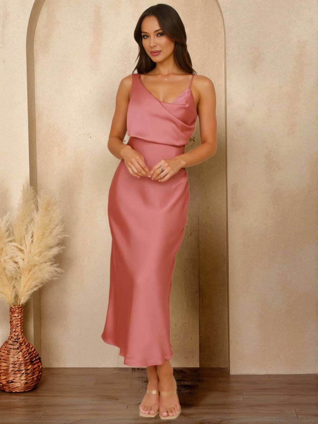 Cocolii longue robe en satin irrégulière v-cou col bénitier et dos nu sans manches élégant femme pour une soirée invité mariage