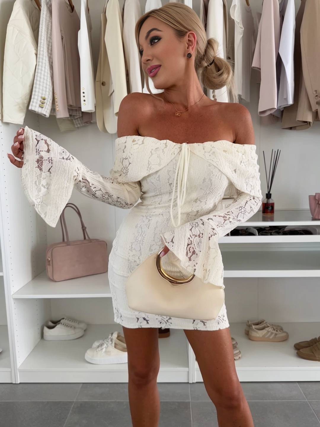 Cocolii robe courte en dentelle moulante bustier col bateau manches évasées manches longues casual boho de cocktail anniversaire