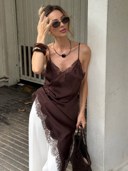 Cocolii robe courte femme en satin et dentelle irrégulière à fines brides v-cou sans manches ourlet asymétrique chic