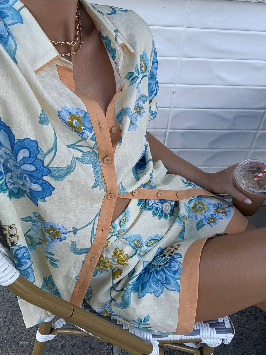 Cocolii ensemble tenue avec jpue imprimé à fleurie boutonnage col chemise manches courtes chemise femme décontracté bleu jaune